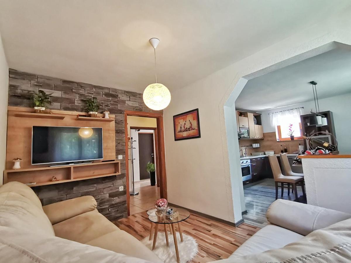 Apartman Sunny Lika Gospic Ngoại thất bức ảnh